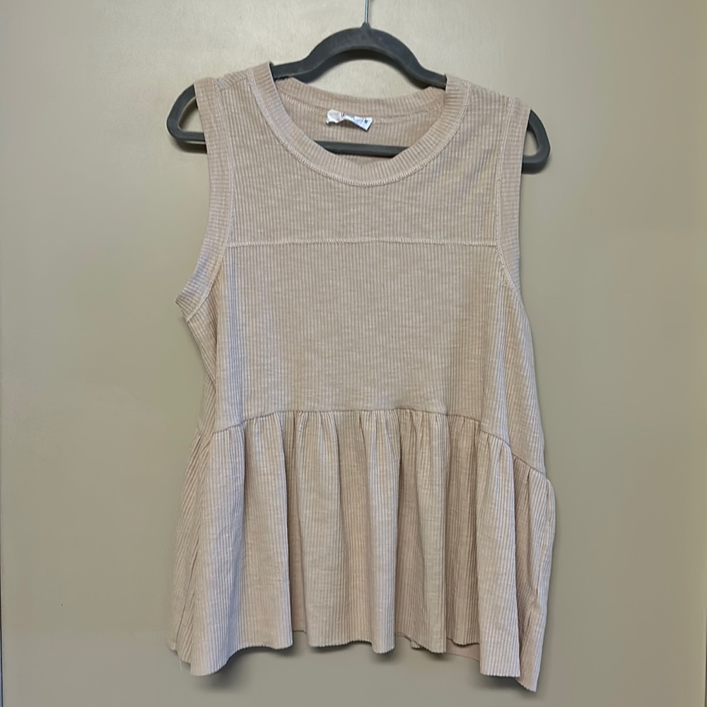 Talulah medium peplum ribbed tank beige